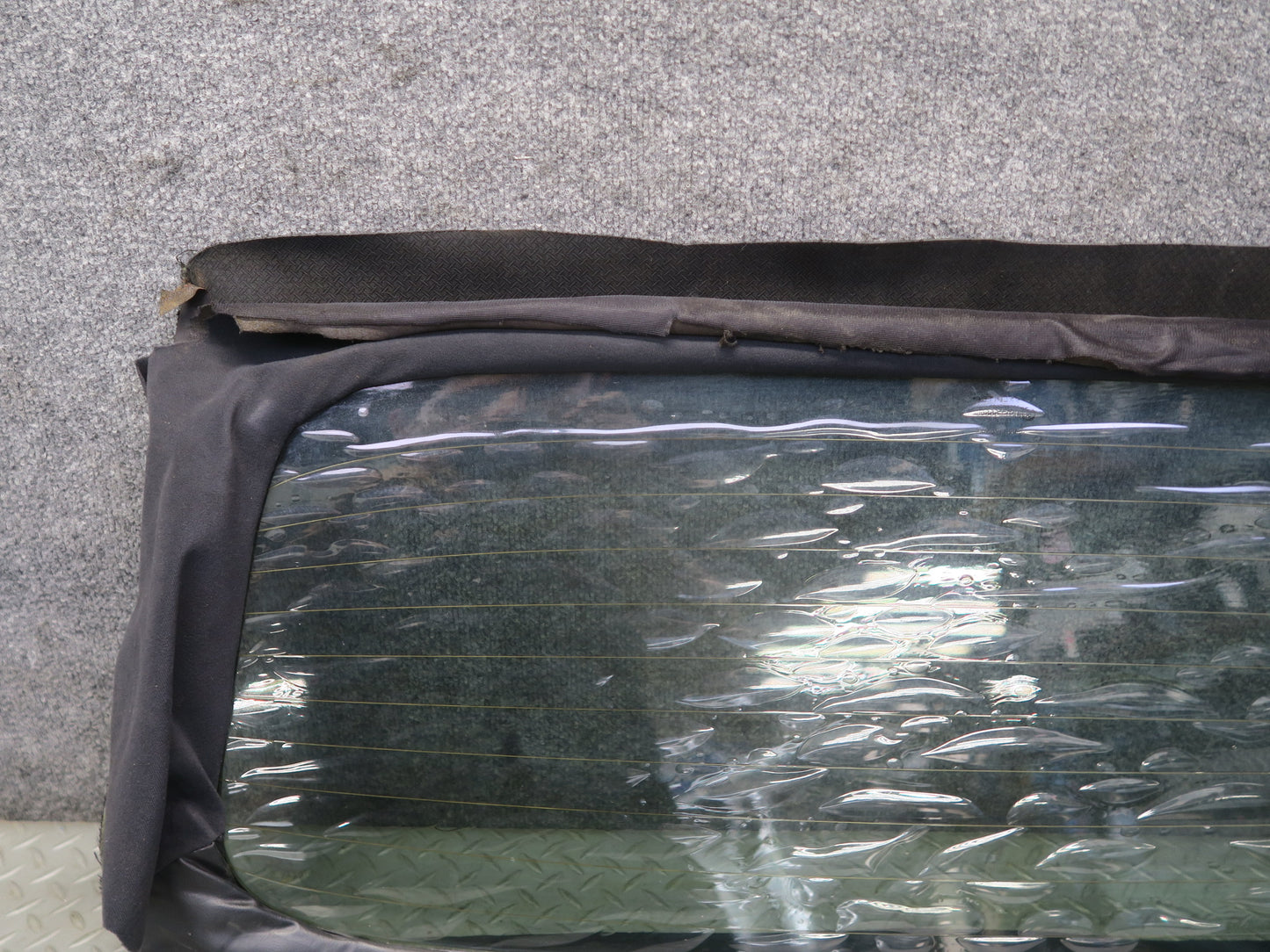 1999-2005 Porsche 911 Carrera 996 Convertible Rear Windshield Glass Window
