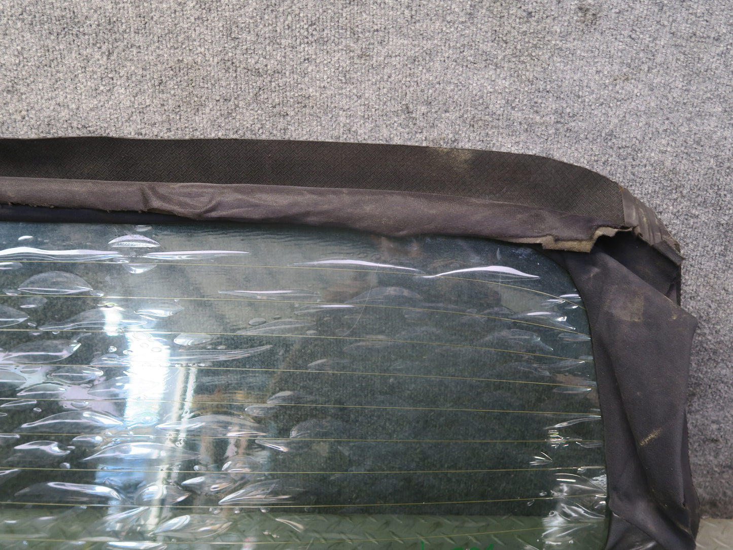1999-2005 Porsche 911 Carrera 996 Convertible Rear Windshield Glass Window