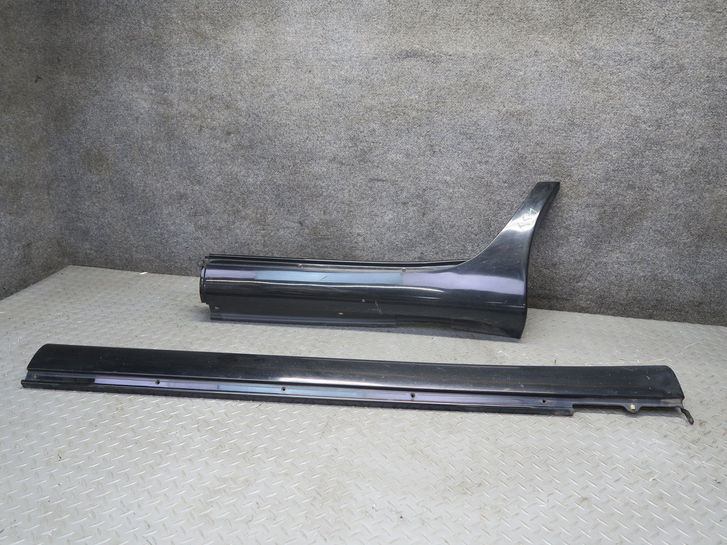 04-06 Lexus UCF30L LS430 Front & Rear Left Side Skirt Rocker Panel Molding OEM