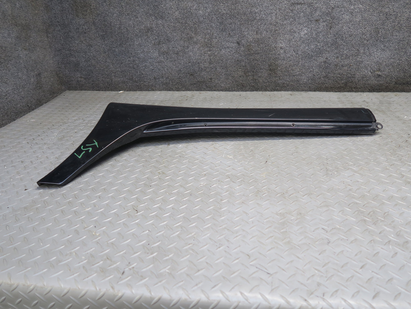 04-06 Lexus UCF30L LS430 Front & Rear Left Side Skirt Rocker Panel Molding OEM