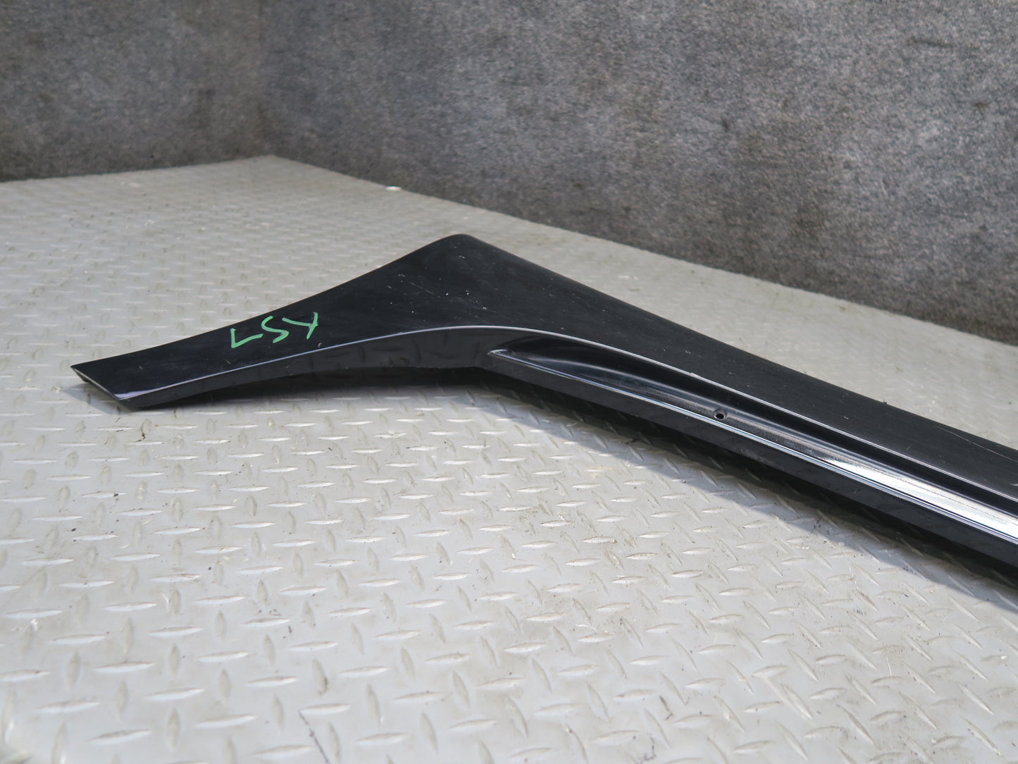 04-06 Lexus UCF30L LS430 Front & Rear Left Side Skirt Rocker Panel Molding OEM