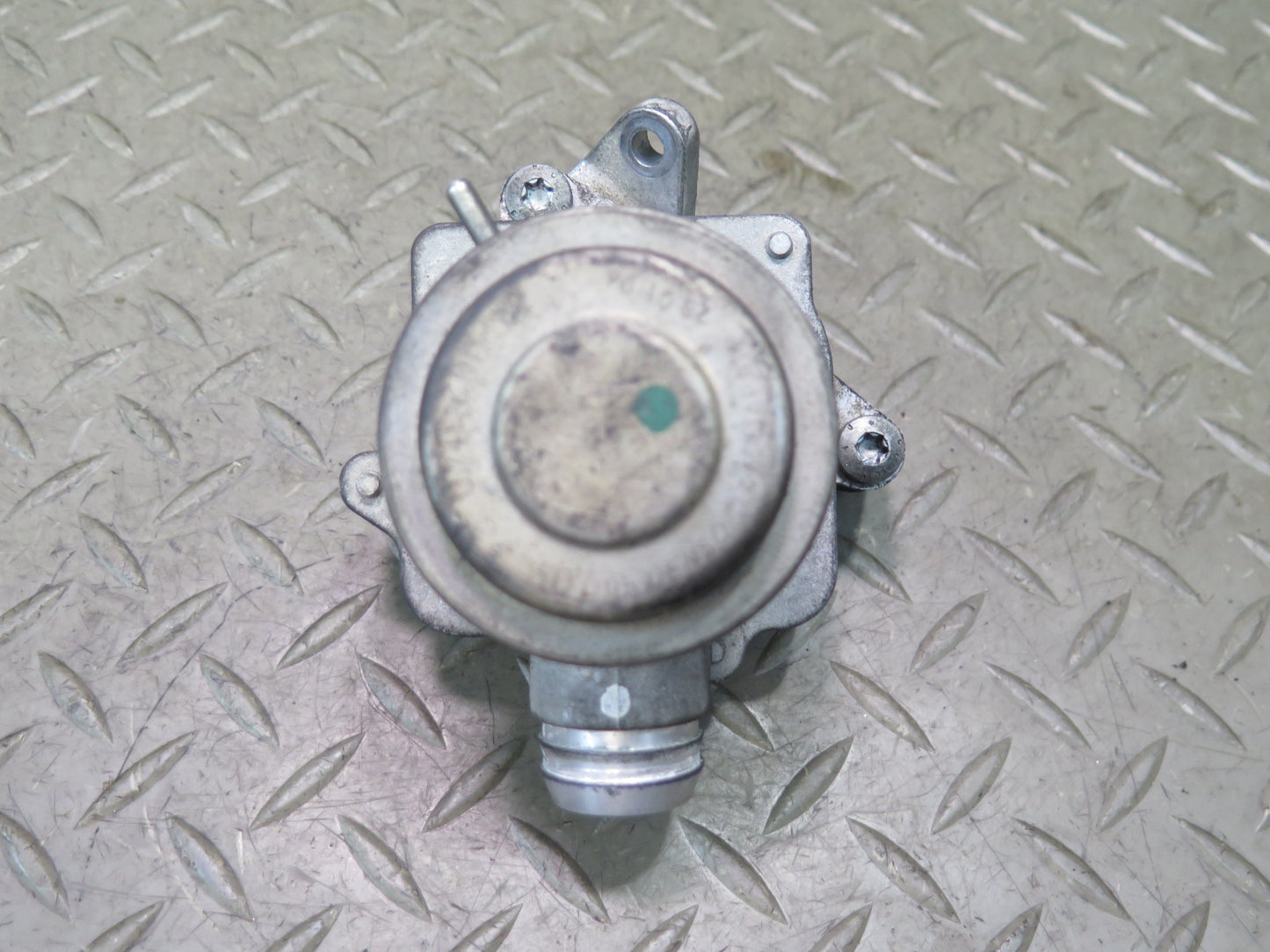 07-12 Mercedes R230 SL550 Left & Right Air Pump Check Valve EGR Emission Set OEM