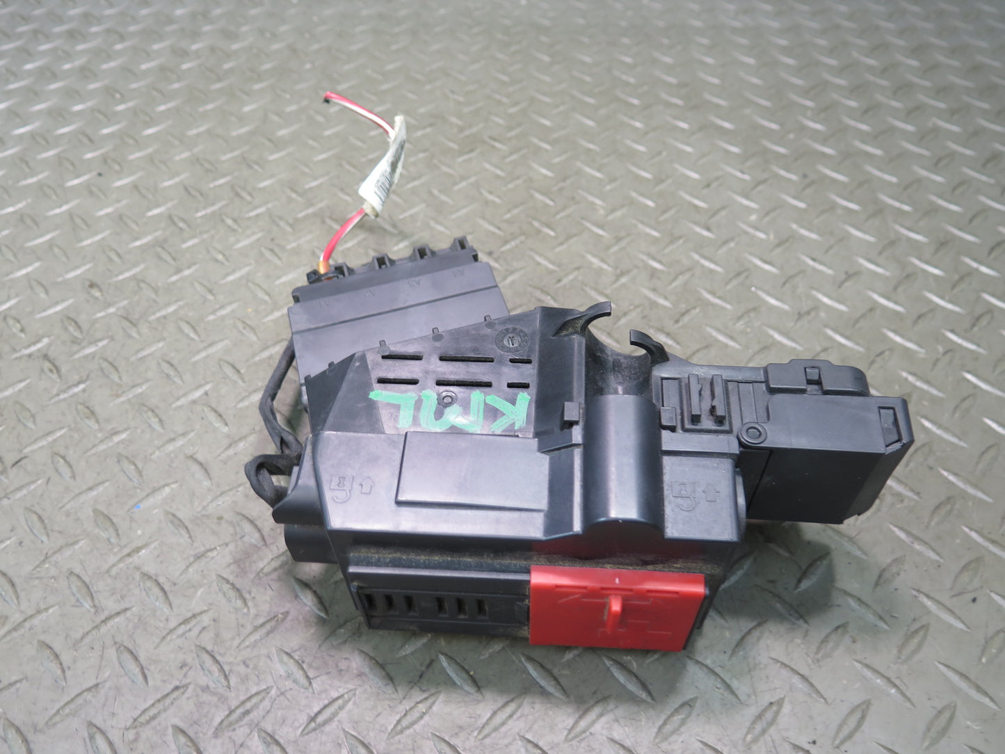 12-15 Mercedes W166 Ml-class Fuse Relay Junction Box 1665402450 OEM