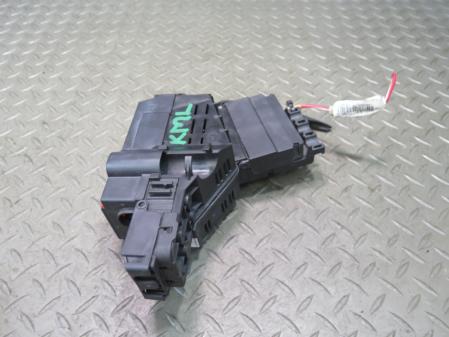 12-15 Mercedes W166 Ml-class Fuse Relay Junction Box 1665402450 OEM