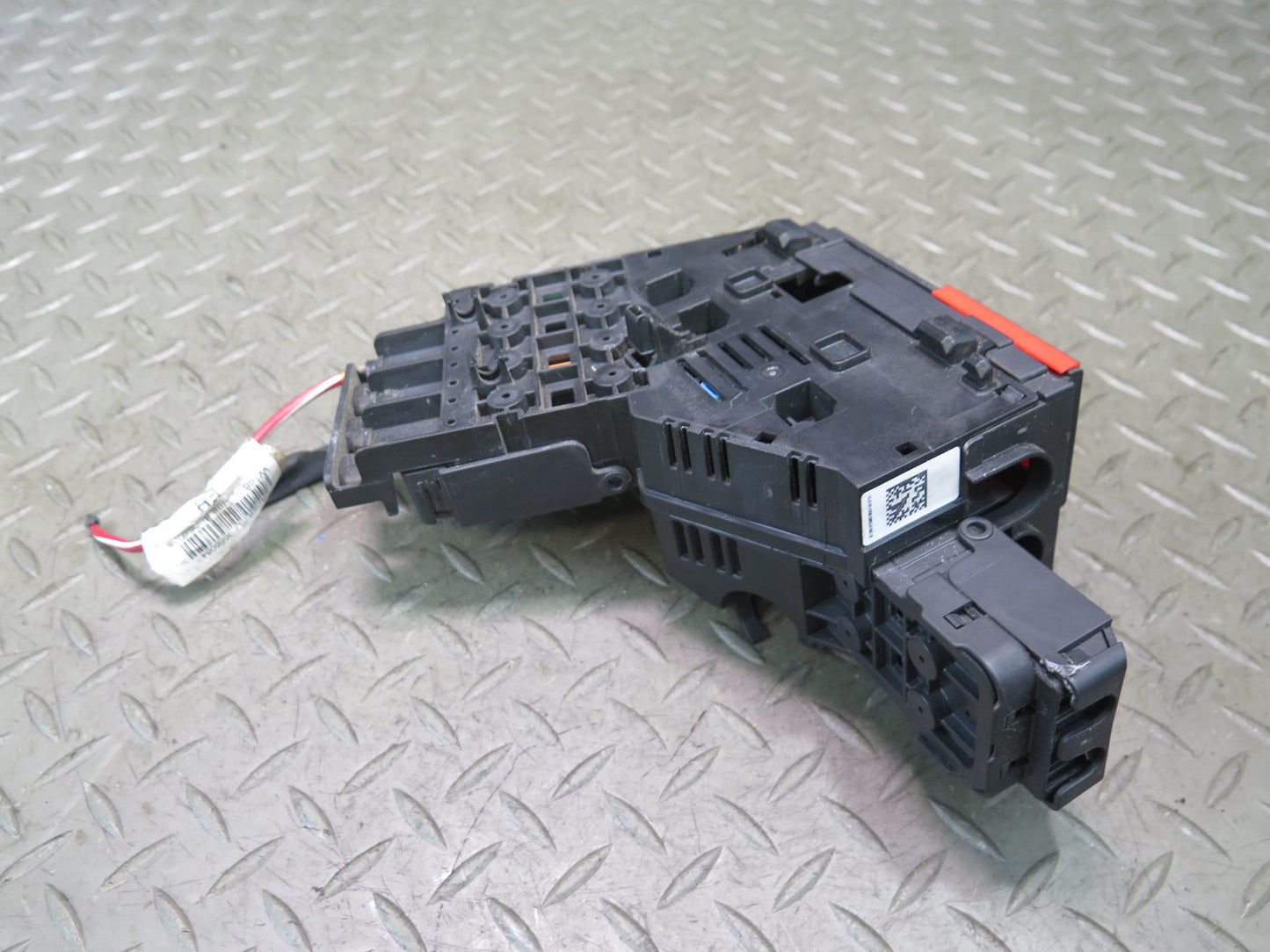 12-15 Mercedes W166 Ml-class Fuse Relay Junction Box 1665402450 OEM
