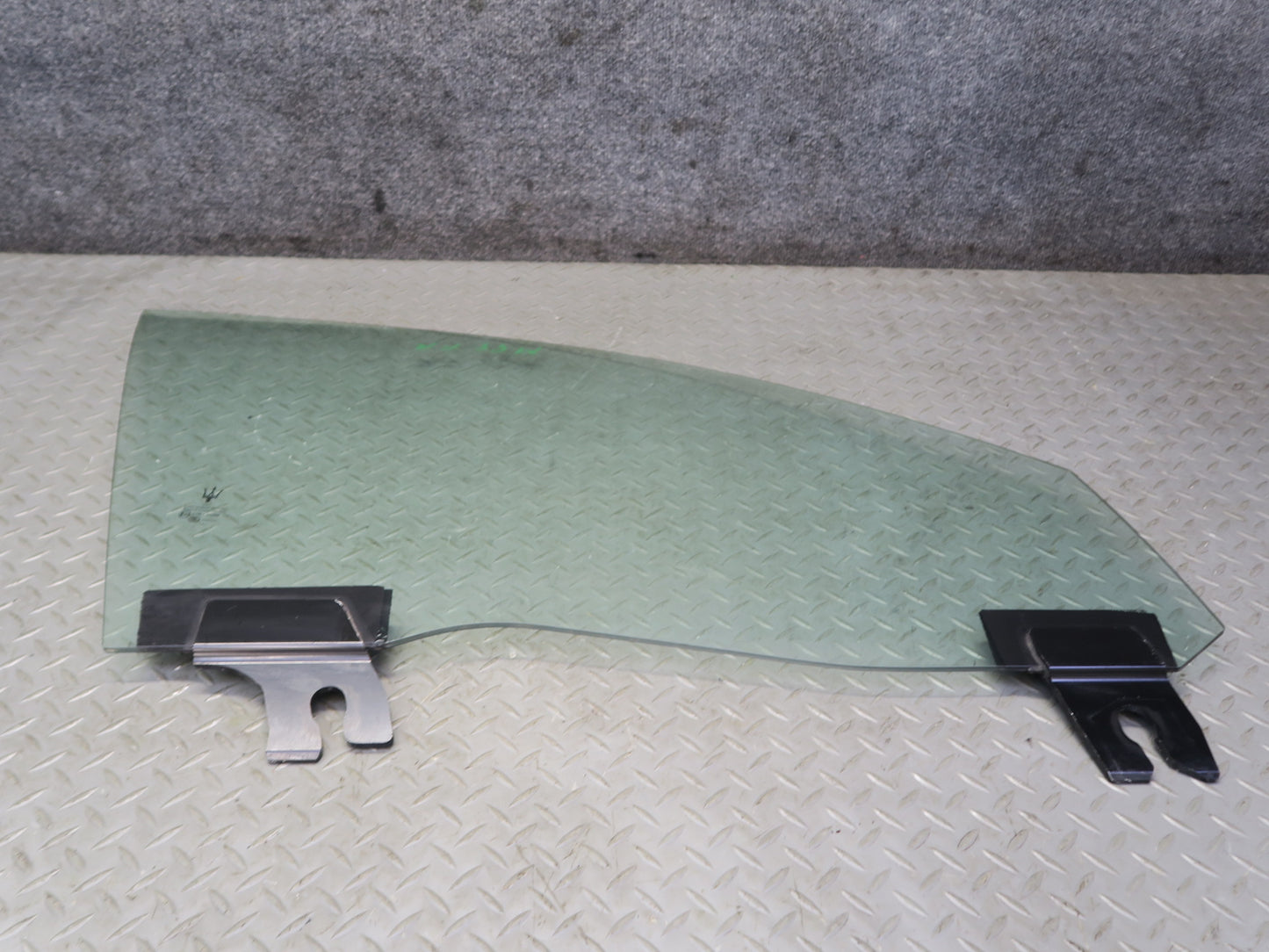 2014-2020 Maserati Ghibli M157 Front Right Door Glass Window