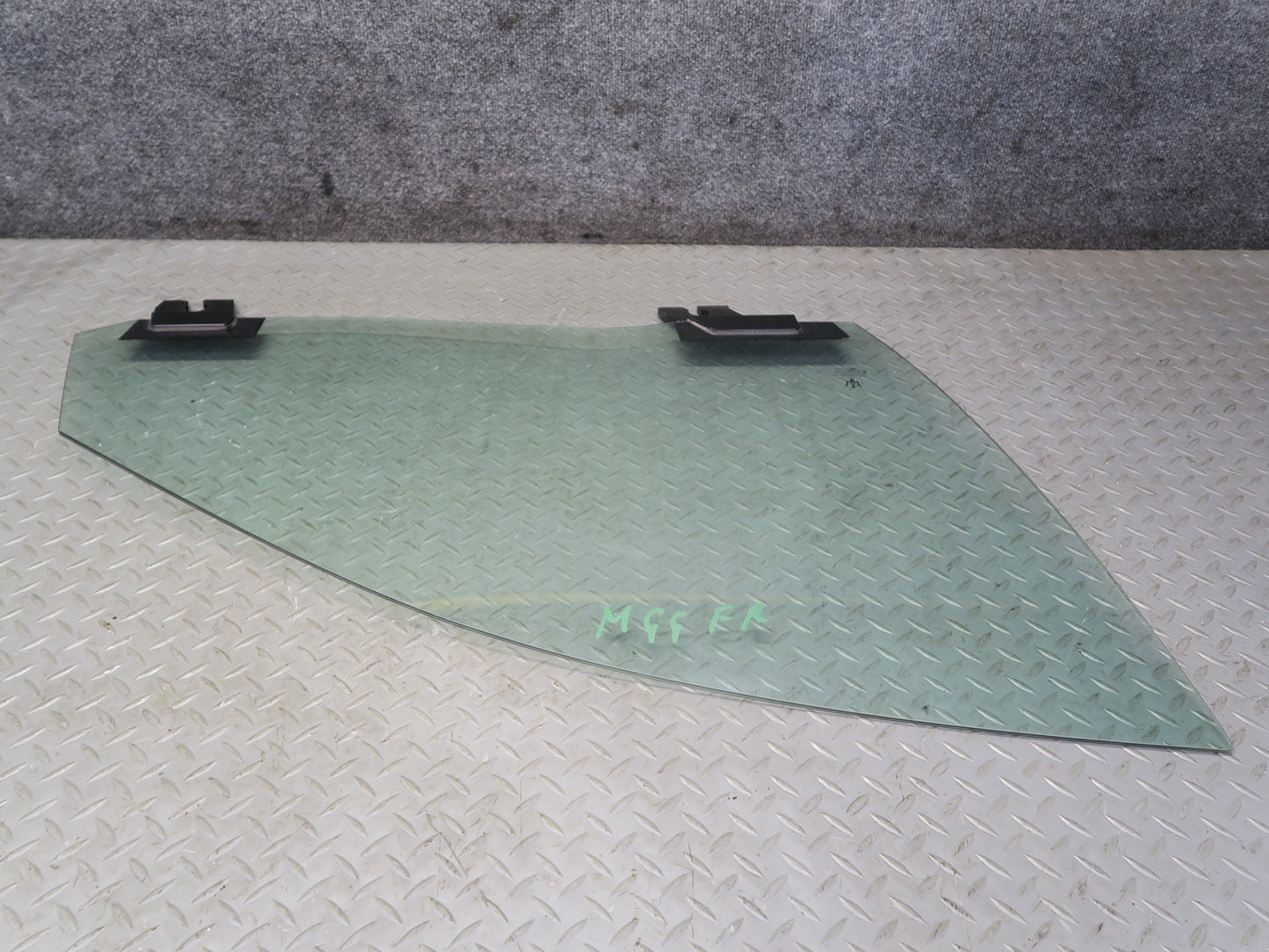 2014-2020 Maserati Ghibli M157 Front Right Door Glass Window