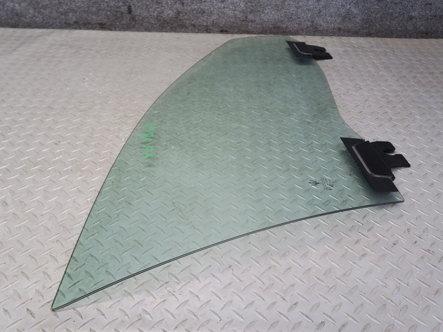 2014-2020 Maserati Ghibli M157 Front Right Door Glass Window