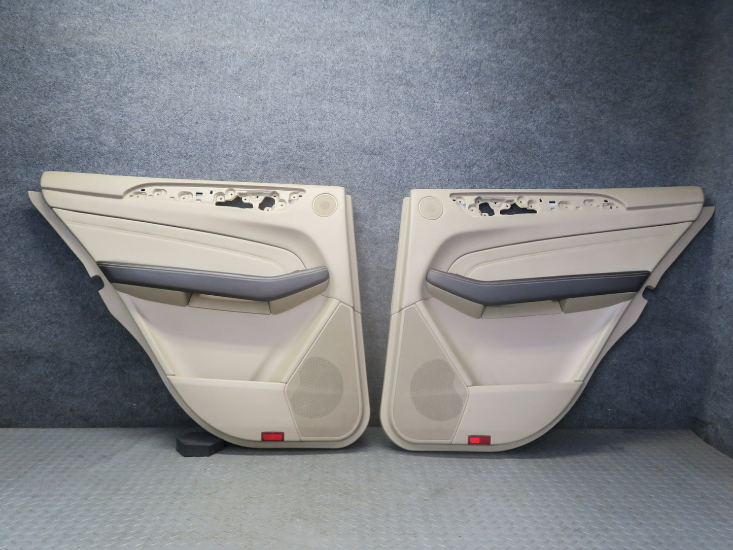 12-15 Mercedes W166 Ml-class Set of 2 Rear Door Interior Trim Cover Panel OEM
