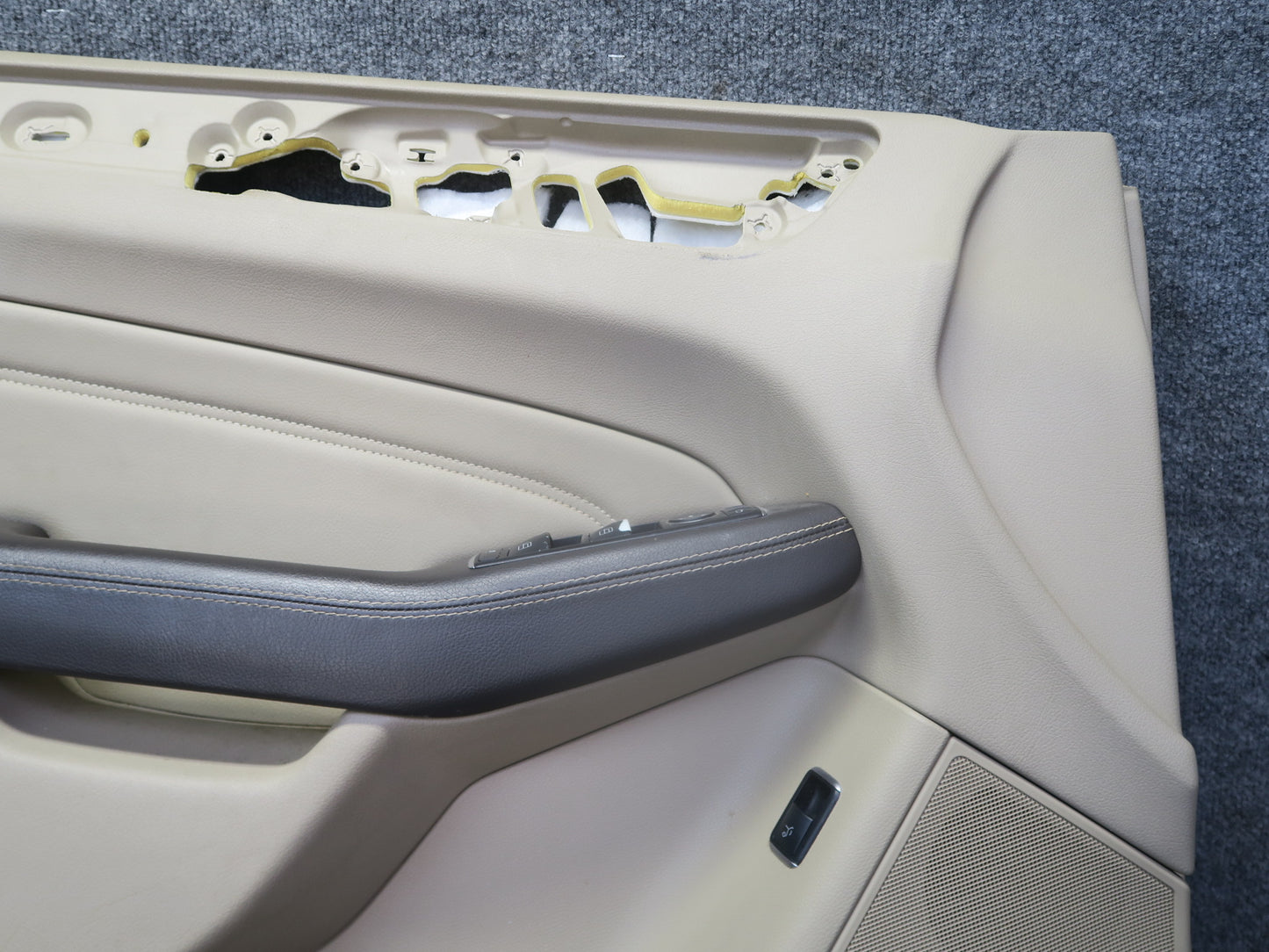 12-15 Mercedes W166 Ml-class Set of 2 Front Door Interior Trim Cover Panel OEM