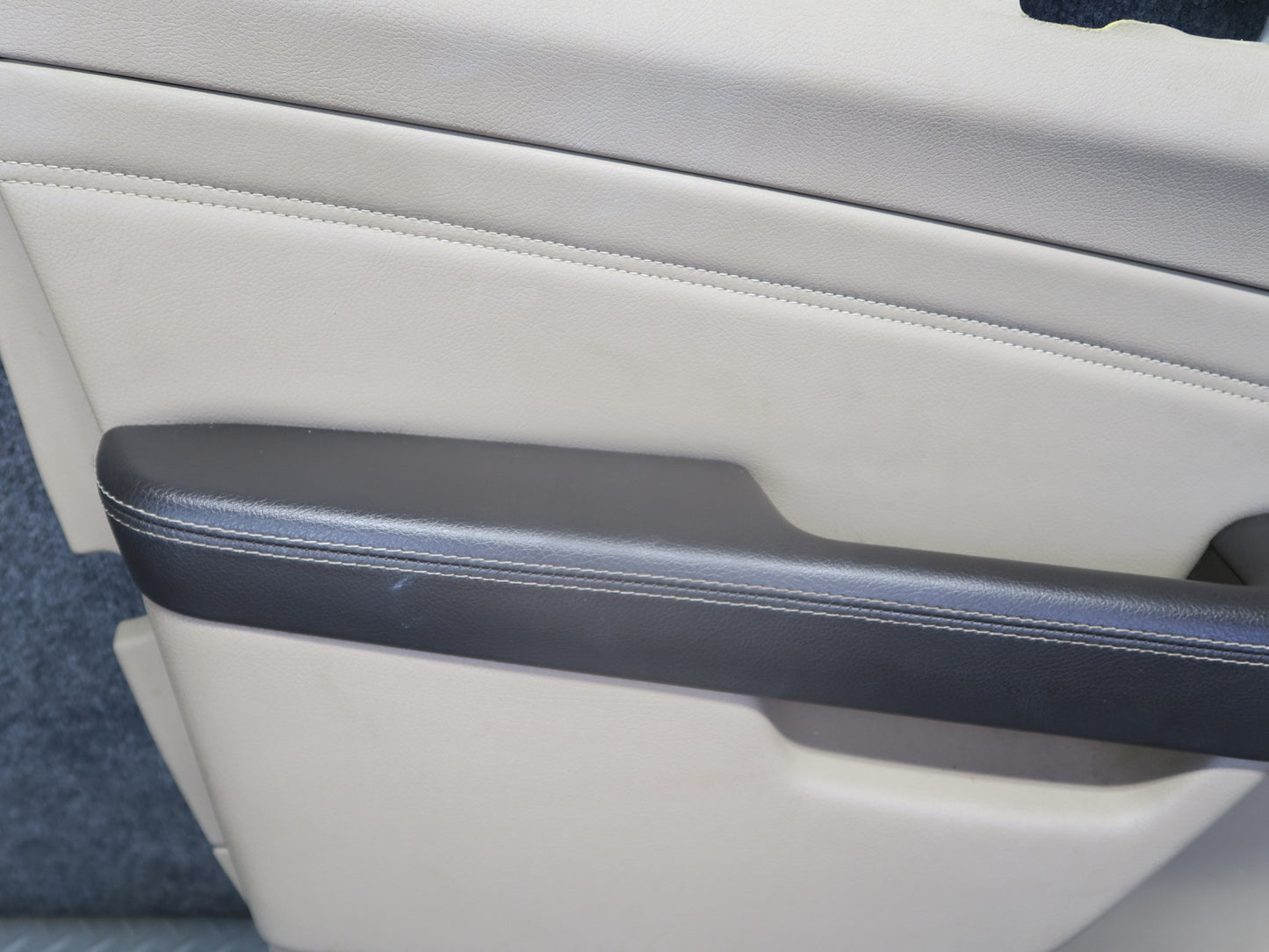 12-15 Mercedes W166 Ml-class Set of 2 Front Door Interior Trim Cover Panel OEM