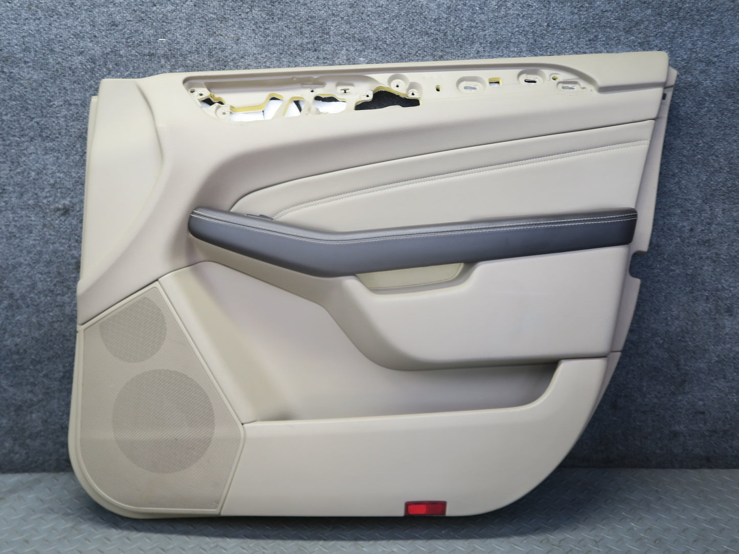 12-15 Mercedes W166 Ml-class Set of 2 Front Door Interior Trim Cover Panel OEM