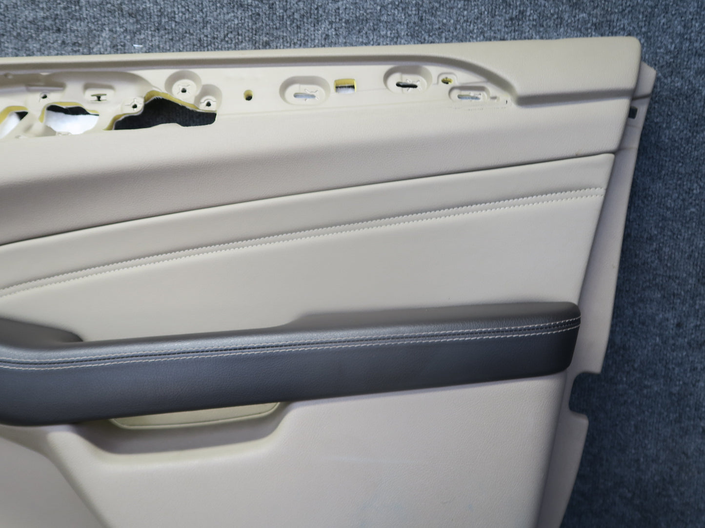 12-15 Mercedes W166 Ml-class Set of 2 Front Door Interior Trim Cover Panel OEM