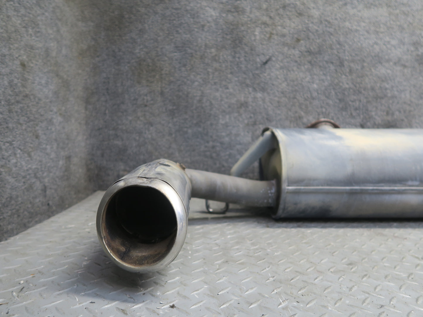 02-10 Lexus Z40 SC430 Rear Exhaust Muffler w Tips OEM