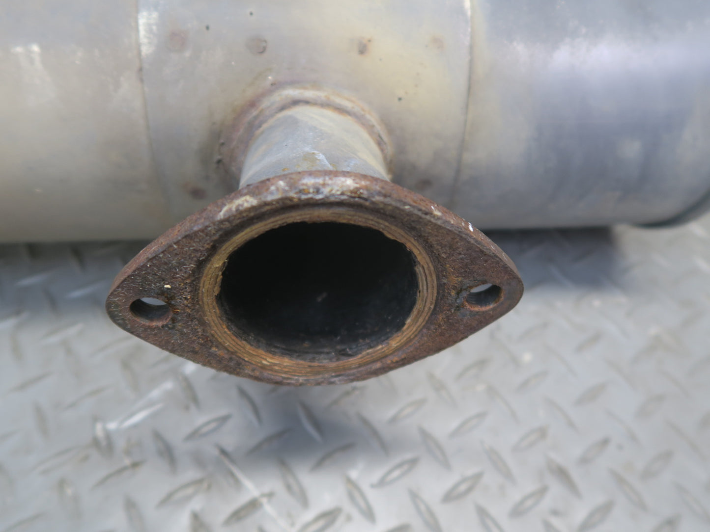02-10 Lexus Z40 SC430 Rear Exhaust Muffler w Tips OEM