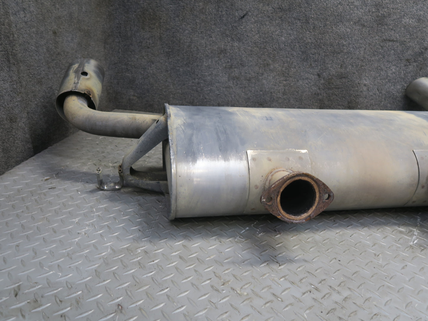 02-10 Lexus Z40 SC430 Rear Exhaust Muffler w Tips OEM