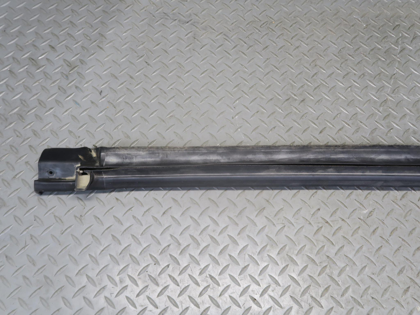 2005-2009 Hummer H2 SUT Rear MID Gate Door Upper Molding Seal Trim