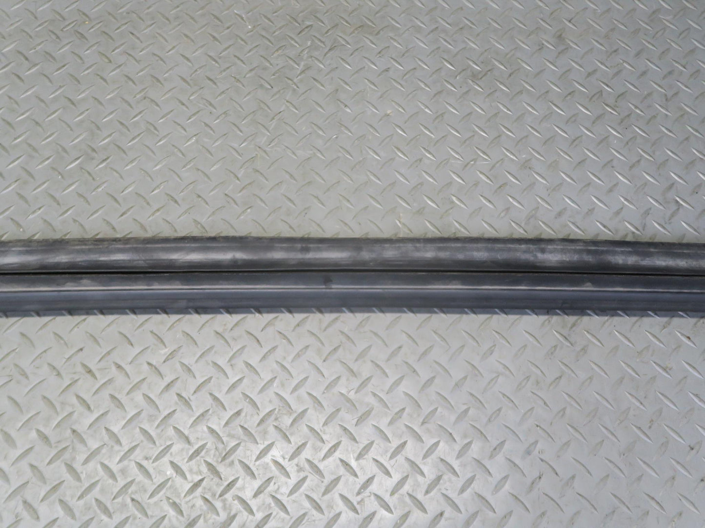 2005-2009 Hummer H2 SUT Rear MID Gate Door Upper Molding Seal Trim