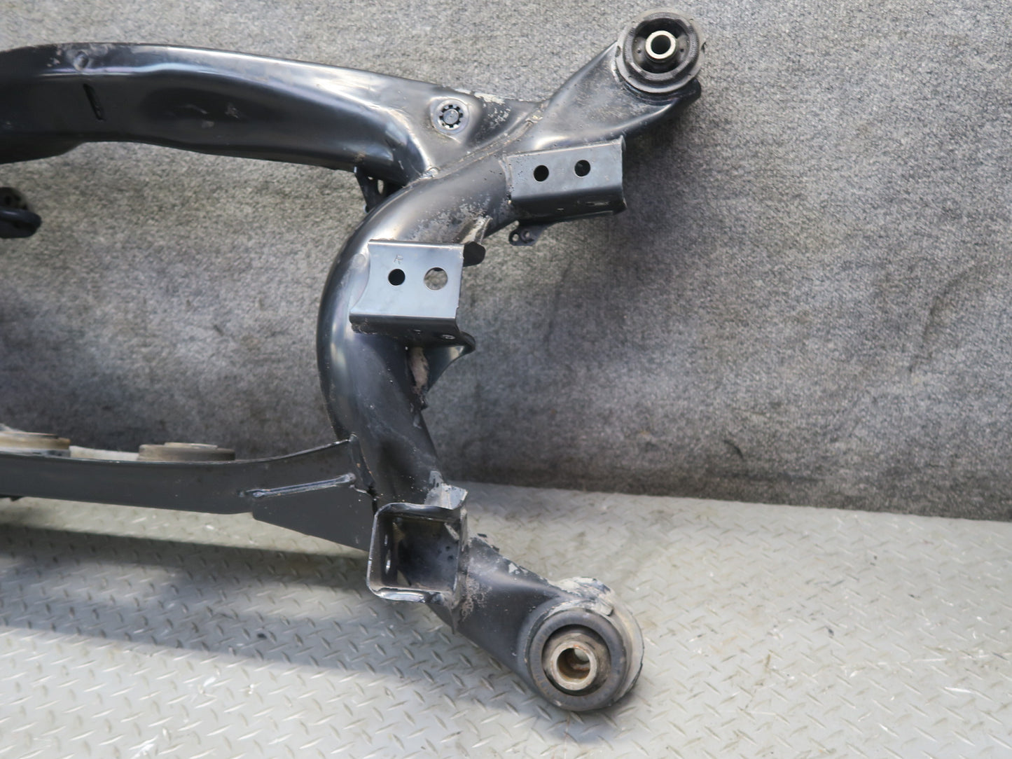 02-10 Lexus UZZ40L SC430 Rear Suspension Crossmember Sub Frame Subframe 122K OEM