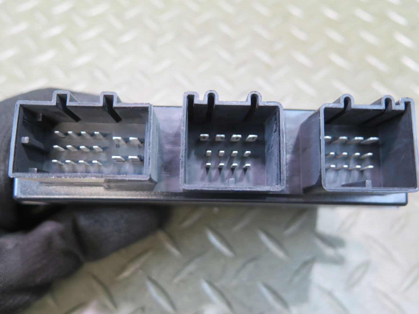 12-15 Mercedes W166 Ml-class Trailer TOW Towing Control Module 2469005501 OEM