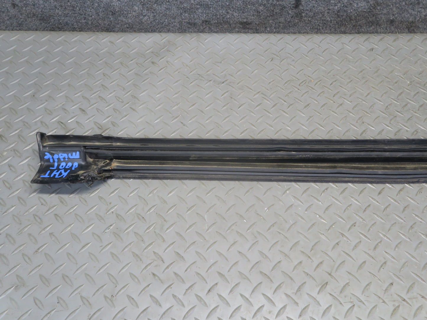 2005-2009 Hummer H2 SUT Rear MID Gate Door Upper Molding Seal Trim