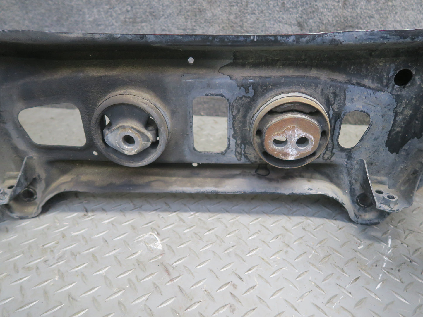 02-10 Lexus UZZ40L SC430 Rear Suspension Crossmember Sub Frame Subframe 122K OEM