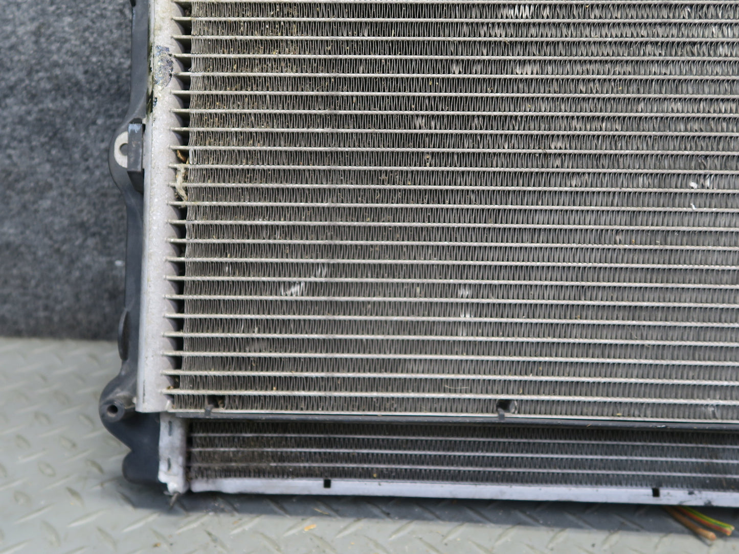 1999-2005 Porsche 911 996 Left Engine Radiator Fan Condenser W/ Shroud