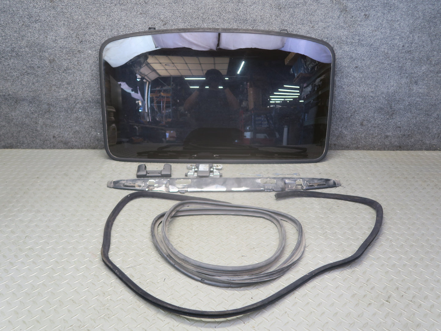 91-92 Toyota MR2 SW21L Sunroof Glass w Deflector Lock Latch Seal Set OEM
