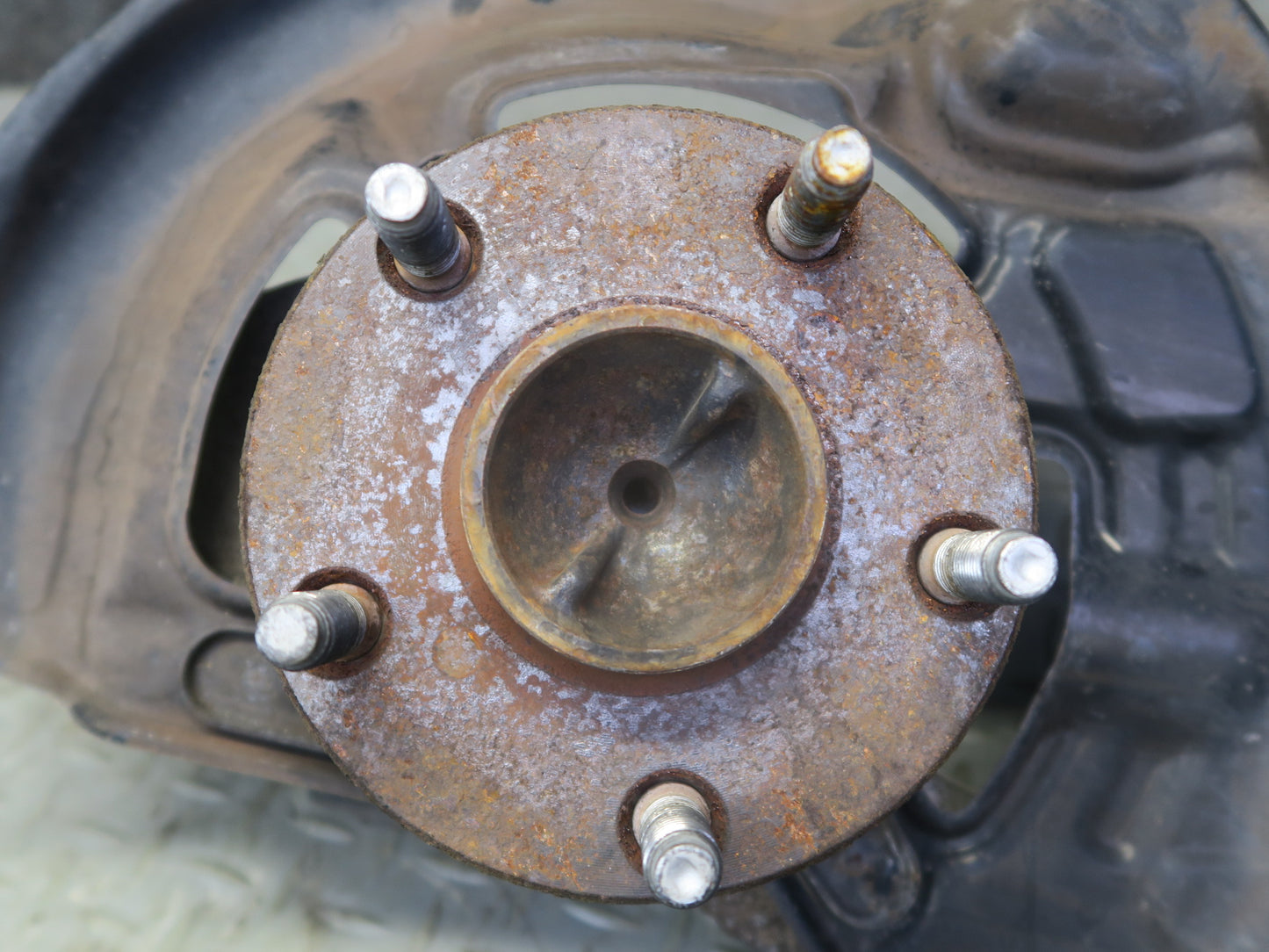 01-06 Lexus UCF30L LS430 RWD Front Right Spindle Knuckle Wheel Hub Bearing OEM