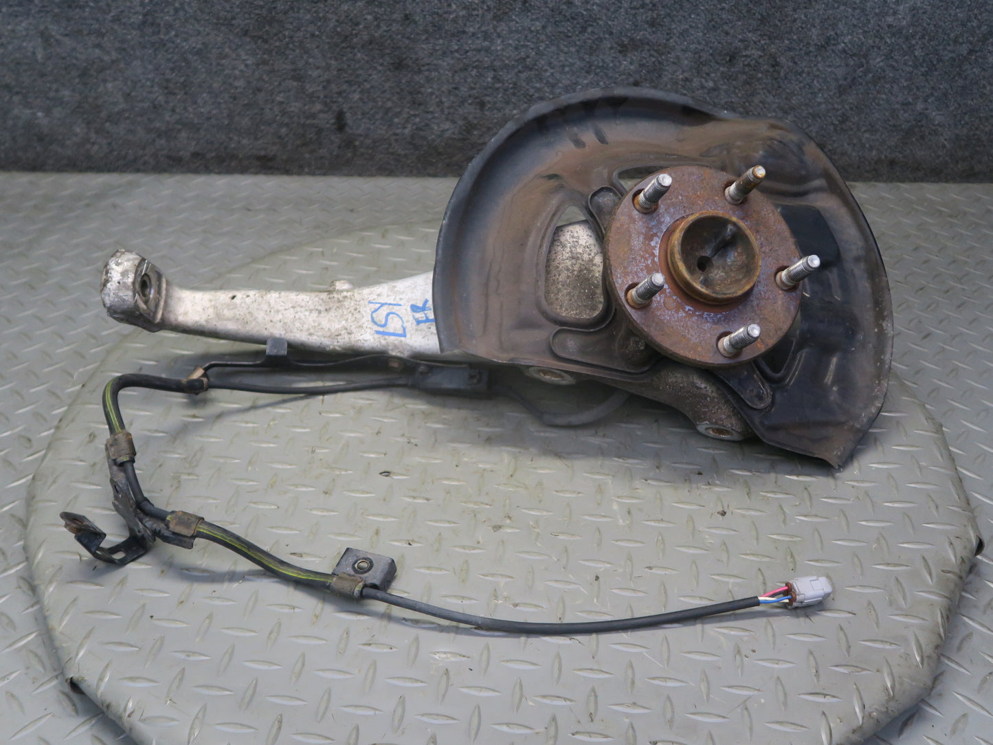 01-06 Lexus UCF30L LS430 RWD Front Right Spindle Knuckle Wheel Hub Bearing OEM
