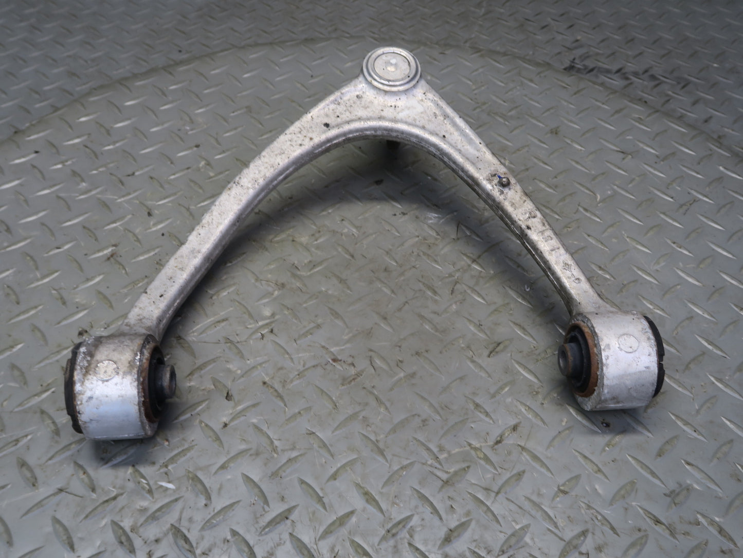 01-06 Lexus UCF30L LS430 Front Right Suspension Upper Control Arm OEM