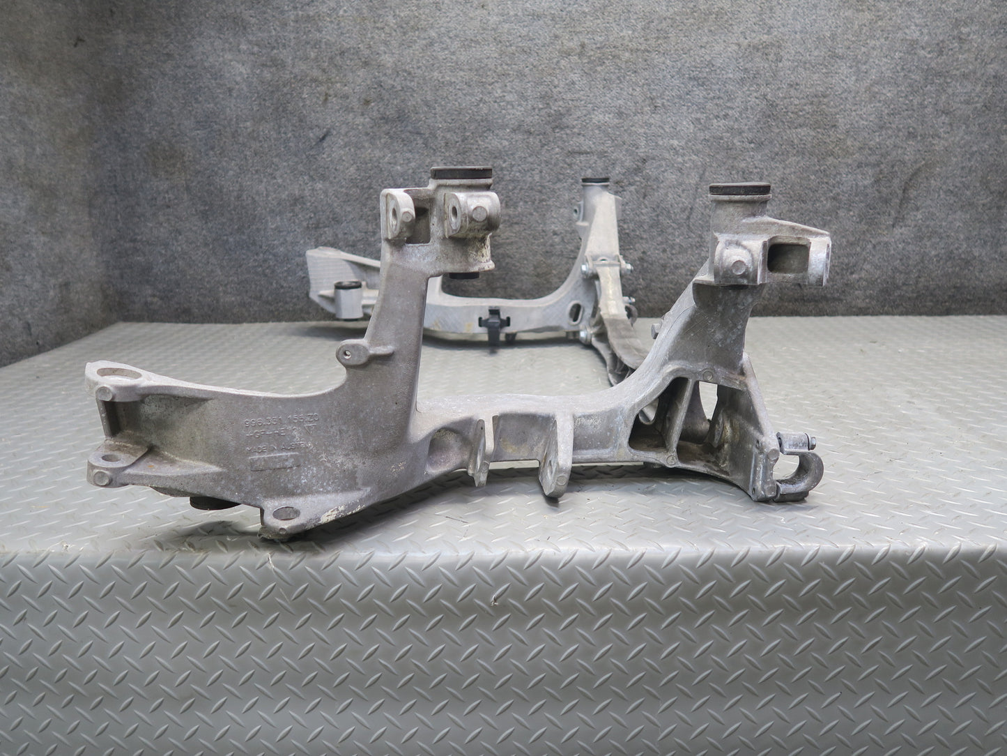2002-2005 Porsche 911 996 AWD Rear Subframe Crossmember Carrier Bracket