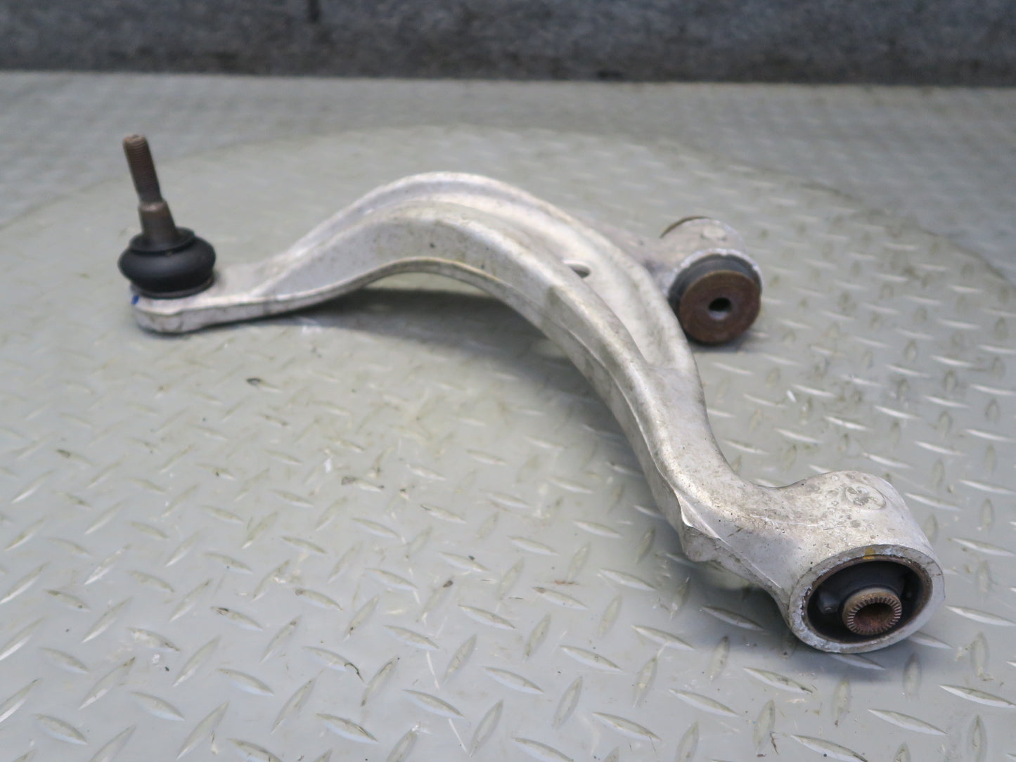 01-06 Lexus UCF30L LS430 Rear Right Suspension Upper Control Arm OEM