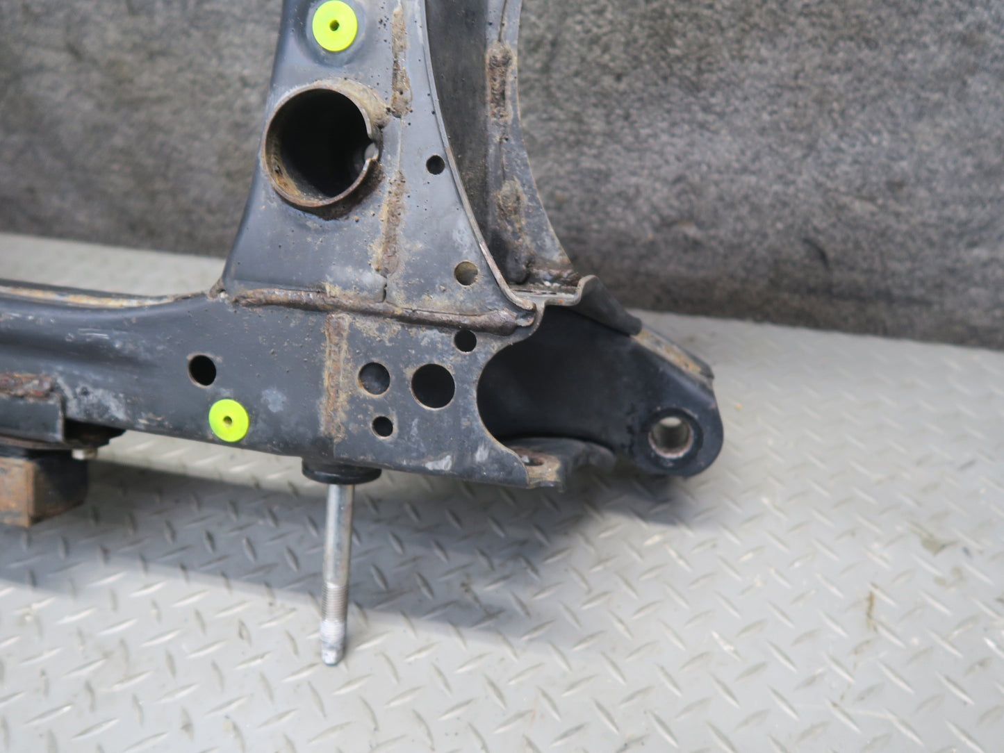04-06 Lexus UCF30L LS430 Front Suspension Subframe Crossmember Cradle OEM