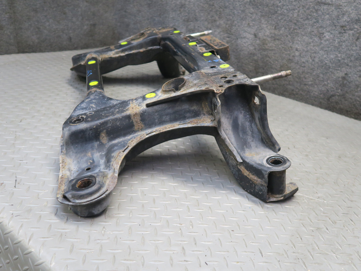04-06 Lexus UCF30L LS430 Front Suspension Subframe Crossmember Cradle OEM