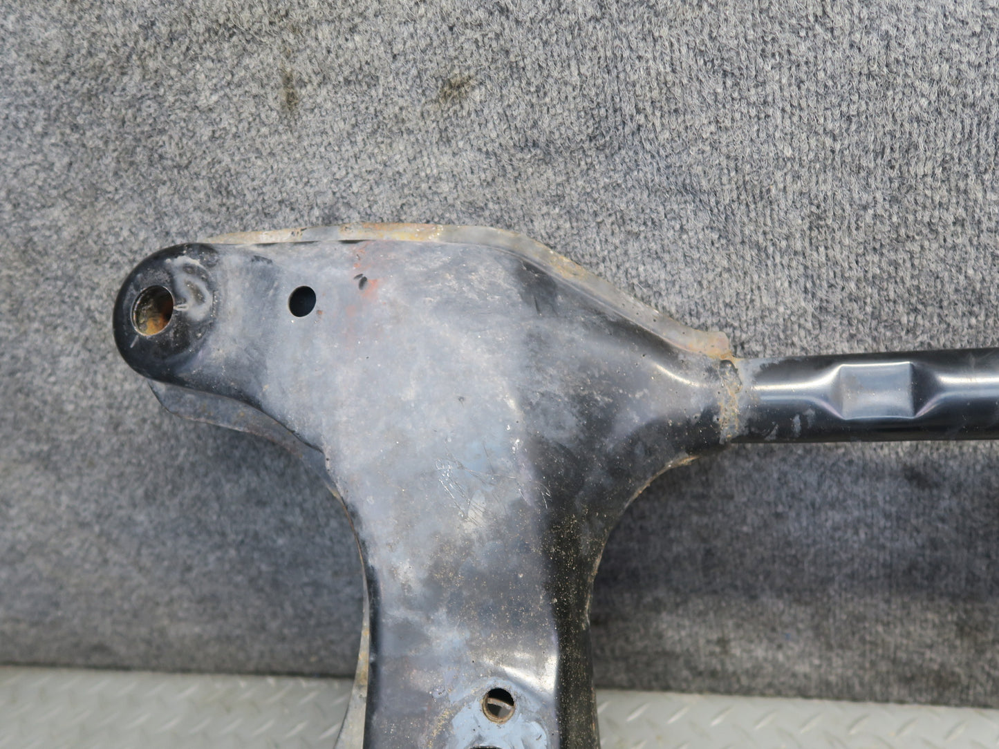 04-06 Lexus UCF30L LS430 Front Suspension Subframe Crossmember Cradle OEM