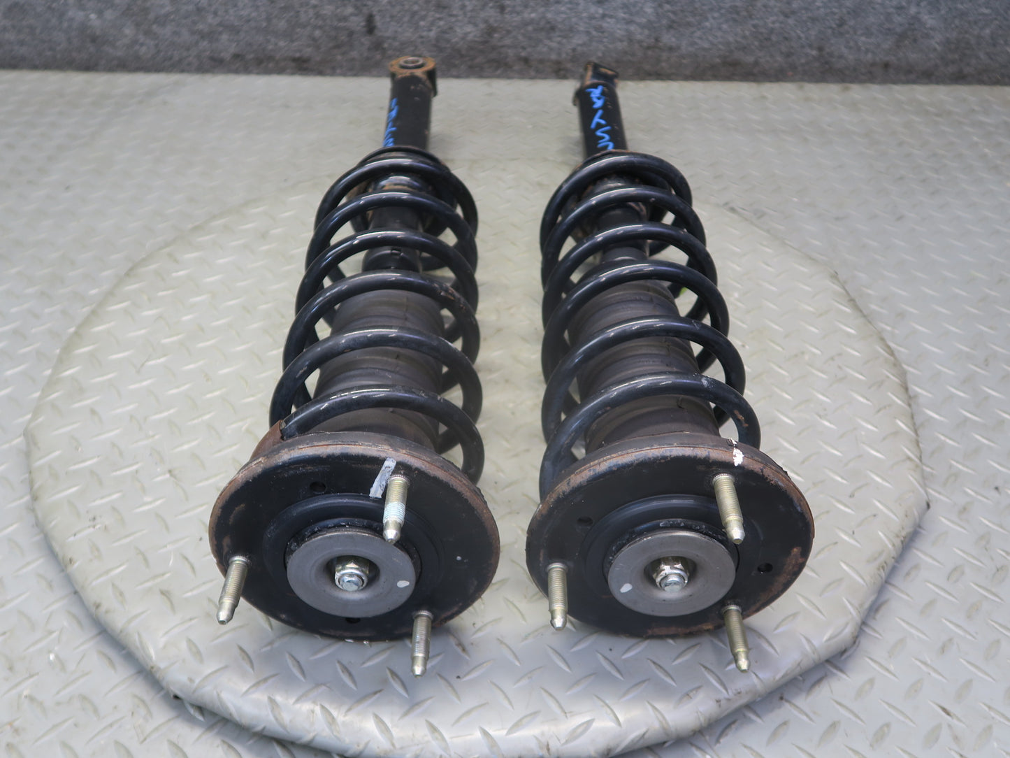 04-06 Lexus UCF30L LS430 Set of 2 Rear Left & Right Strut Shock Absorber OEM