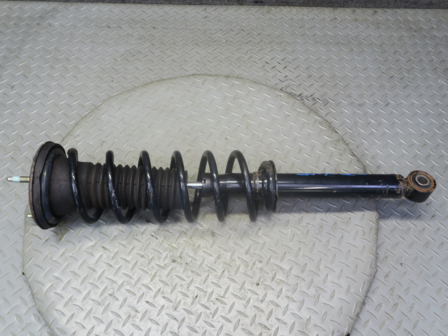 04-06 Lexus UCF30L LS430 Set of 2 Rear Left & Right Strut Shock Absorber OEM