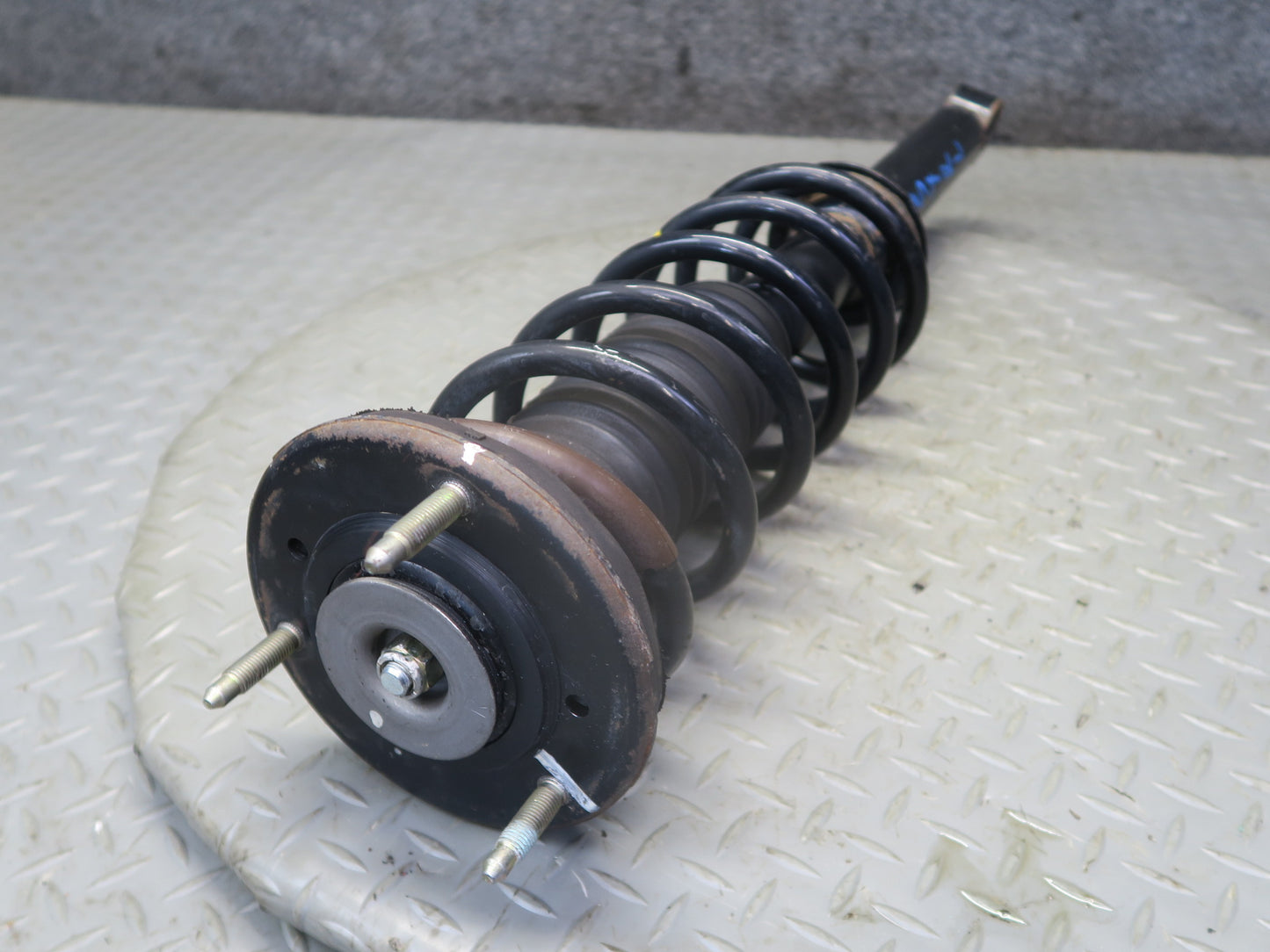 04-06 Lexus UCF30L LS430 Set of 2 Rear Left & Right Strut Shock Absorber OEM