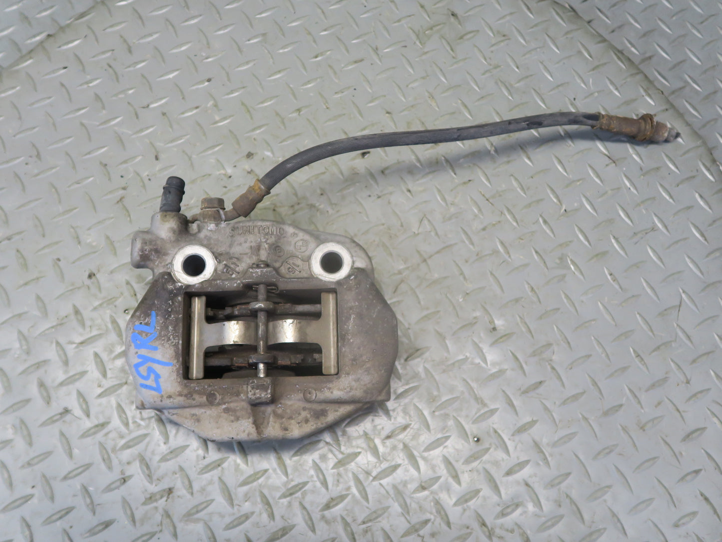 01-06 Lexus UCF30L LS430 Set of 2 Rear Left & Right Sumitomo Brake Caliper OEM