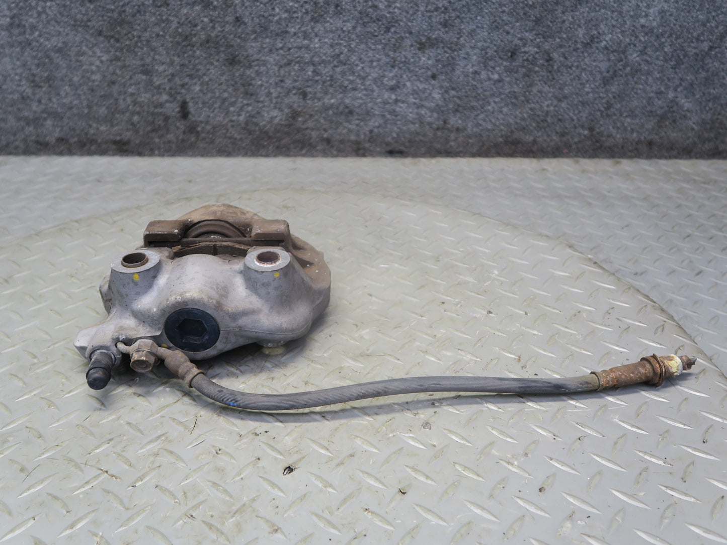 01-06 Lexus UCF30L LS430 Set of 2 Rear Left & Right Sumitomo Brake Caliper OEM