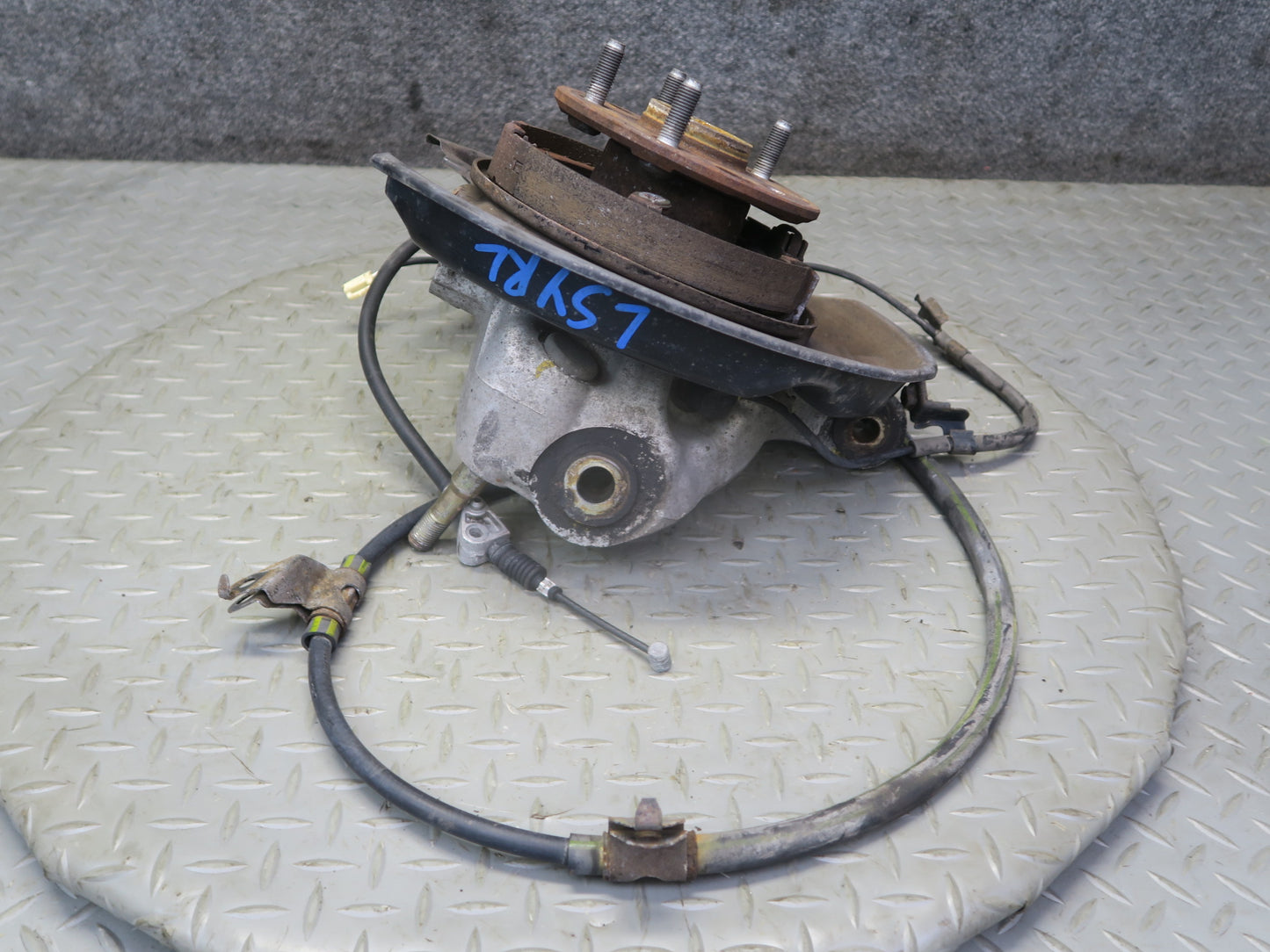 01-06 Lexus UCF30L LS430 RWD Rear Left Spindle Knuckle Wheel Hub Bearing OEM