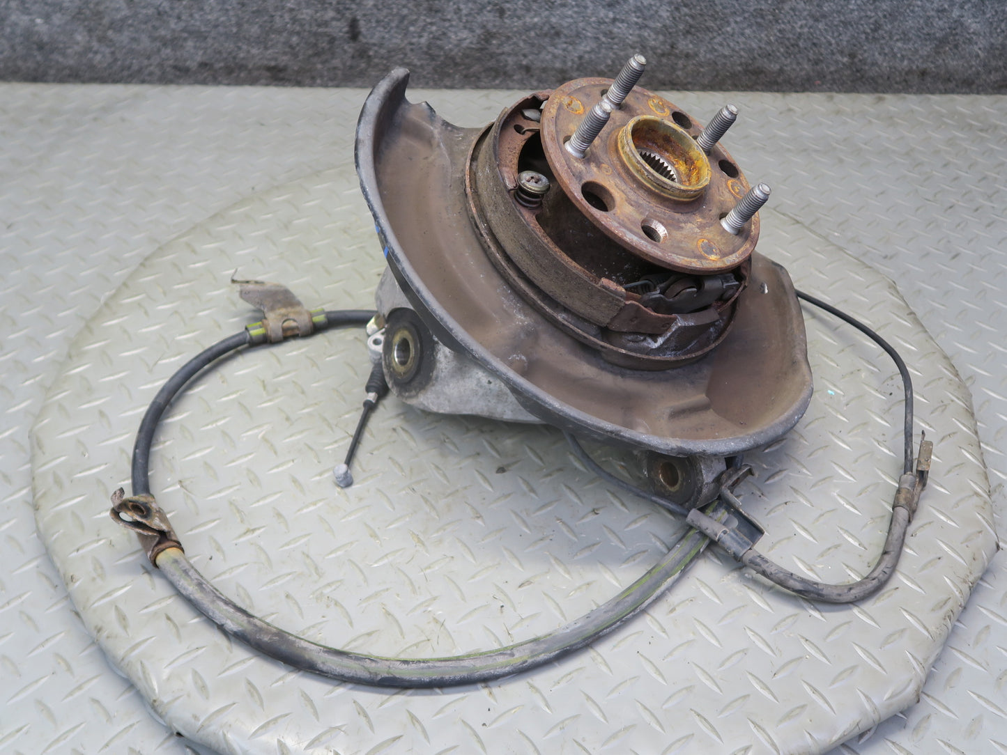 01-06 Lexus UCF30L LS430 RWD Rear Left Spindle Knuckle Wheel Hub Bearing OEM