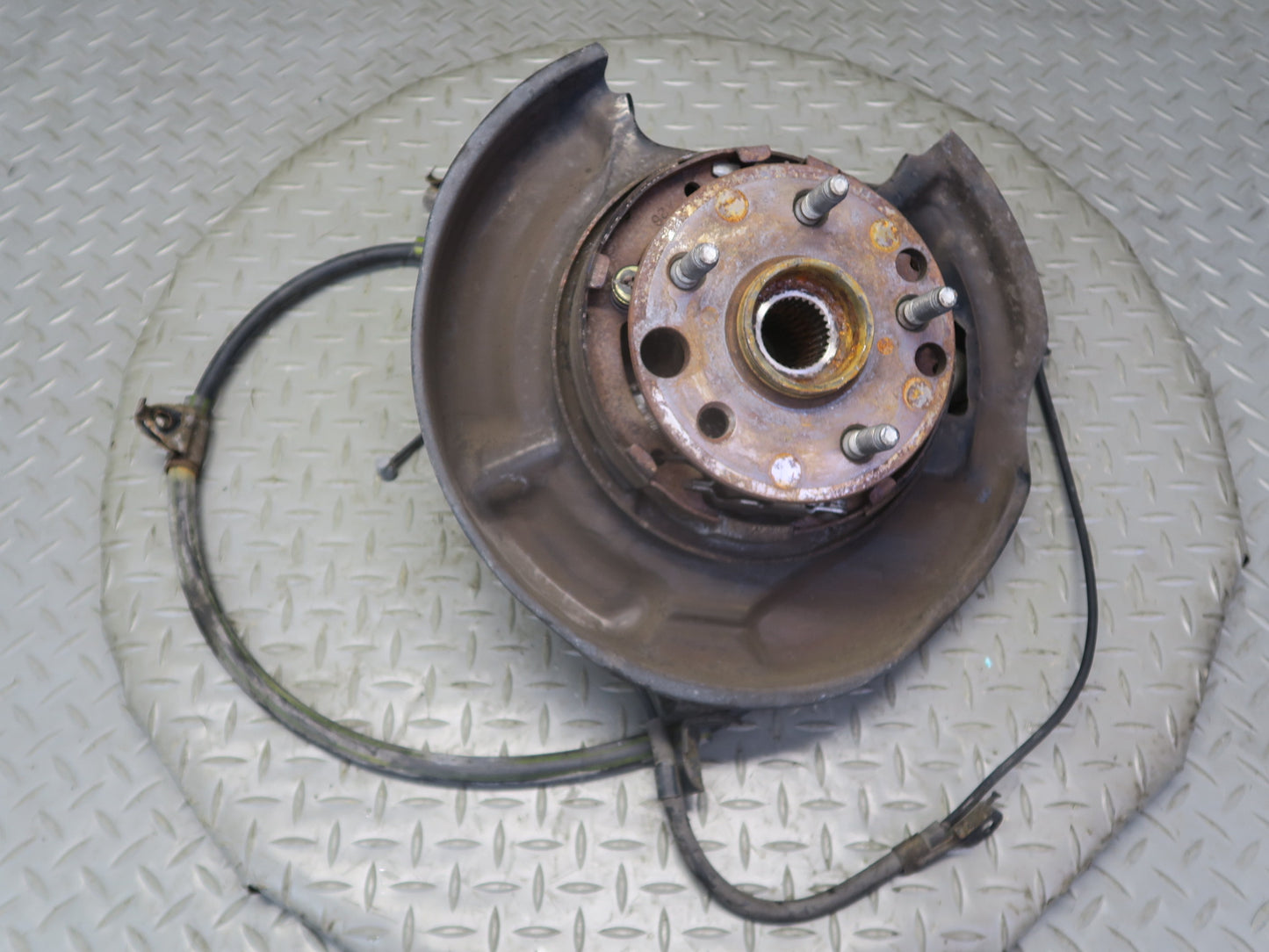 01-06 Lexus UCF30L LS430 RWD Rear Left Spindle Knuckle Wheel Hub Bearing OEM