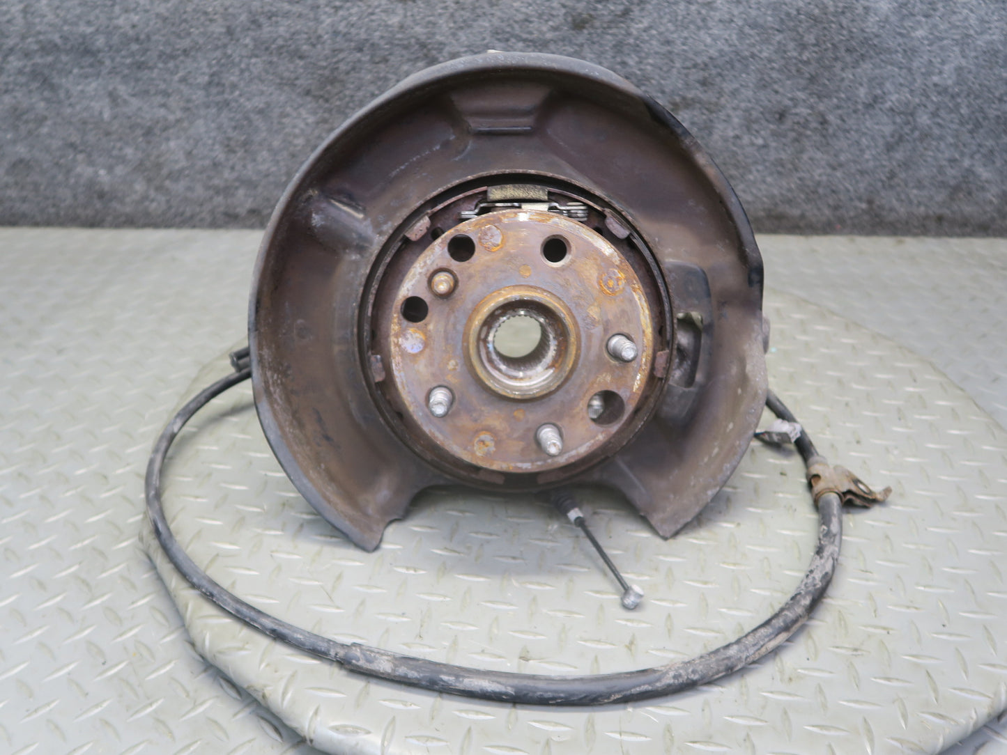 01-06 Lexus UCF30L LS430 RWD Rear Right Spindle Knuckle Wheel Hub Bearing OEM