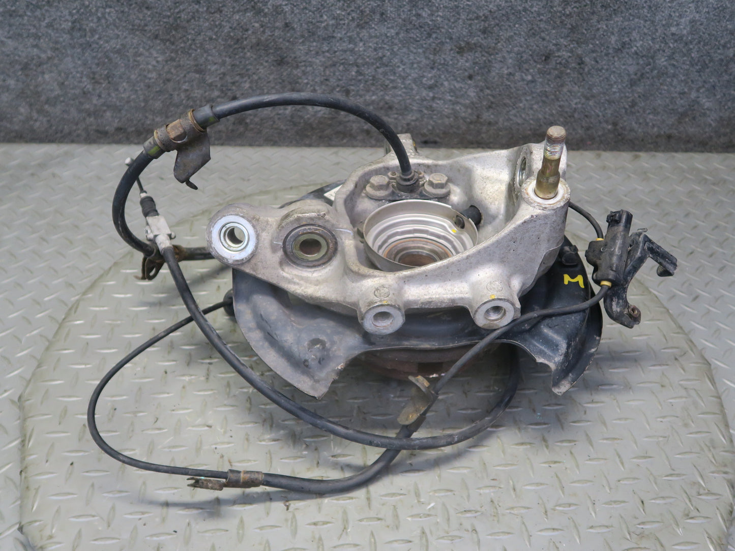 01-06 Lexus UCF30L LS430 RWD Rear Right Spindle Knuckle Wheel Hub Bearing OEM