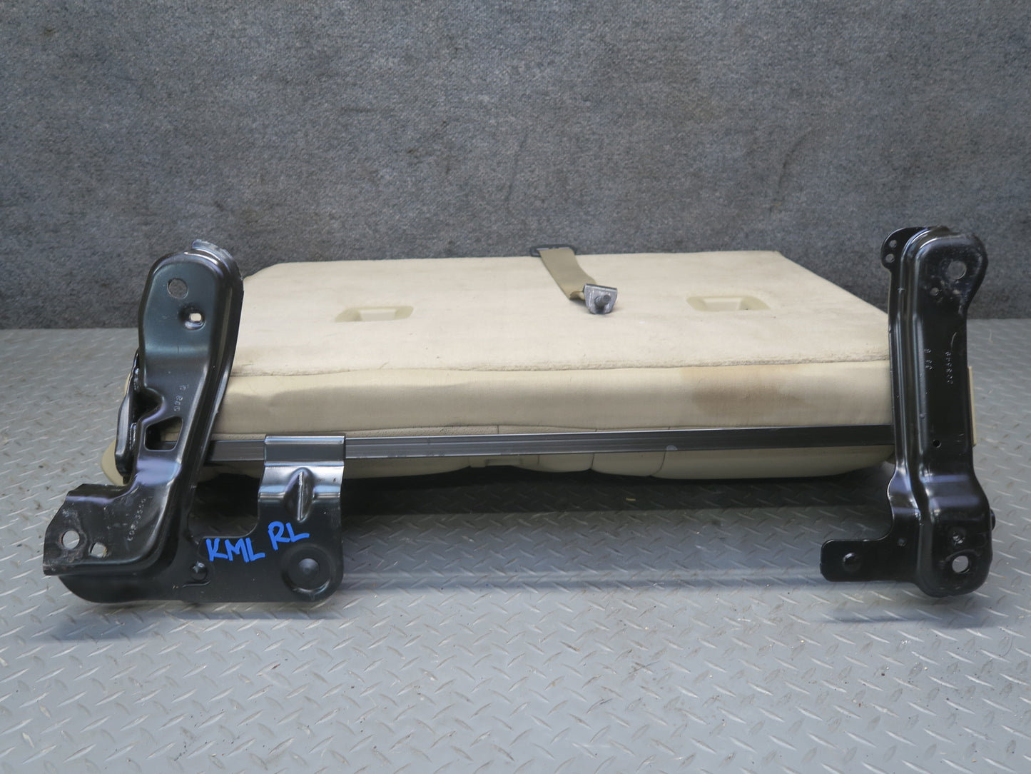 12-15 Mercedes W166 Ml-class Rear Left Seat Upper Backrest Cushion OEM