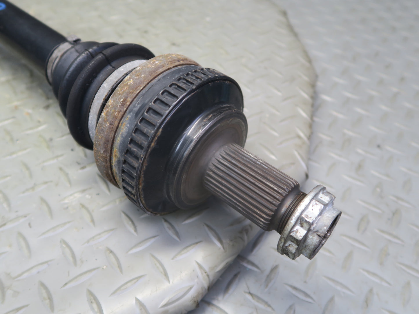 01-06 BMW E46 330i 330Ci M54 RWD AT Rear Right Suspension Axle Shaft 7505290 OEM