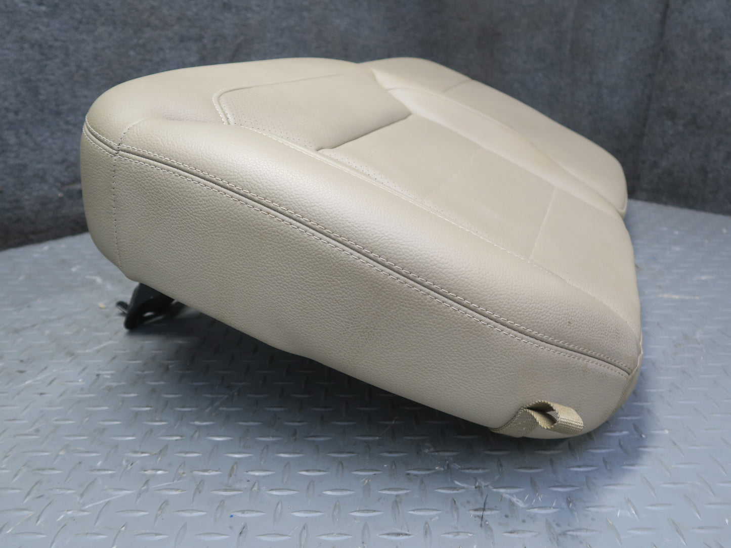 12-15 Mercedes W166 Ml-class Rear Left Seat Lower Cushion OEM