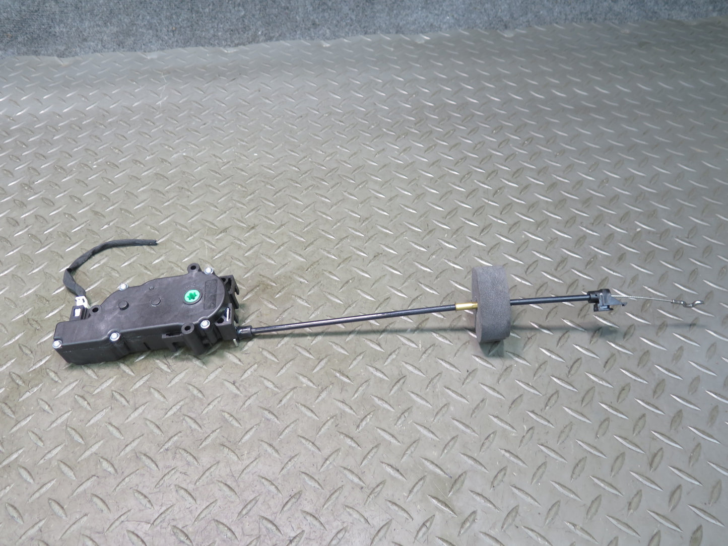 12-15 Mercedes W166 Ml-class Rear Trunk Tailgate Lock Latch Actuator 2047500060